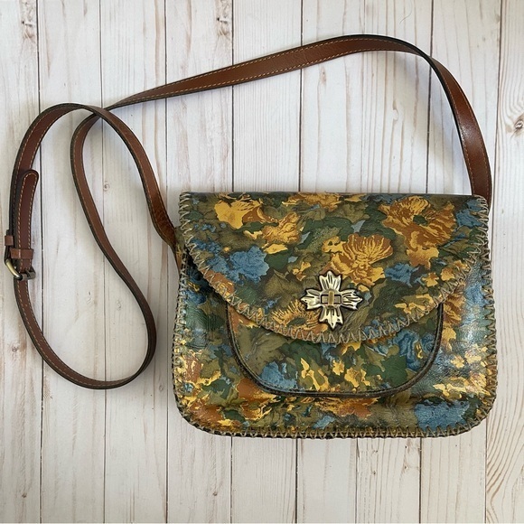 Patricia Nash Beaumont Leather Flap Crossbody Bag Wildflower All Over Print - Picture 1 of 14